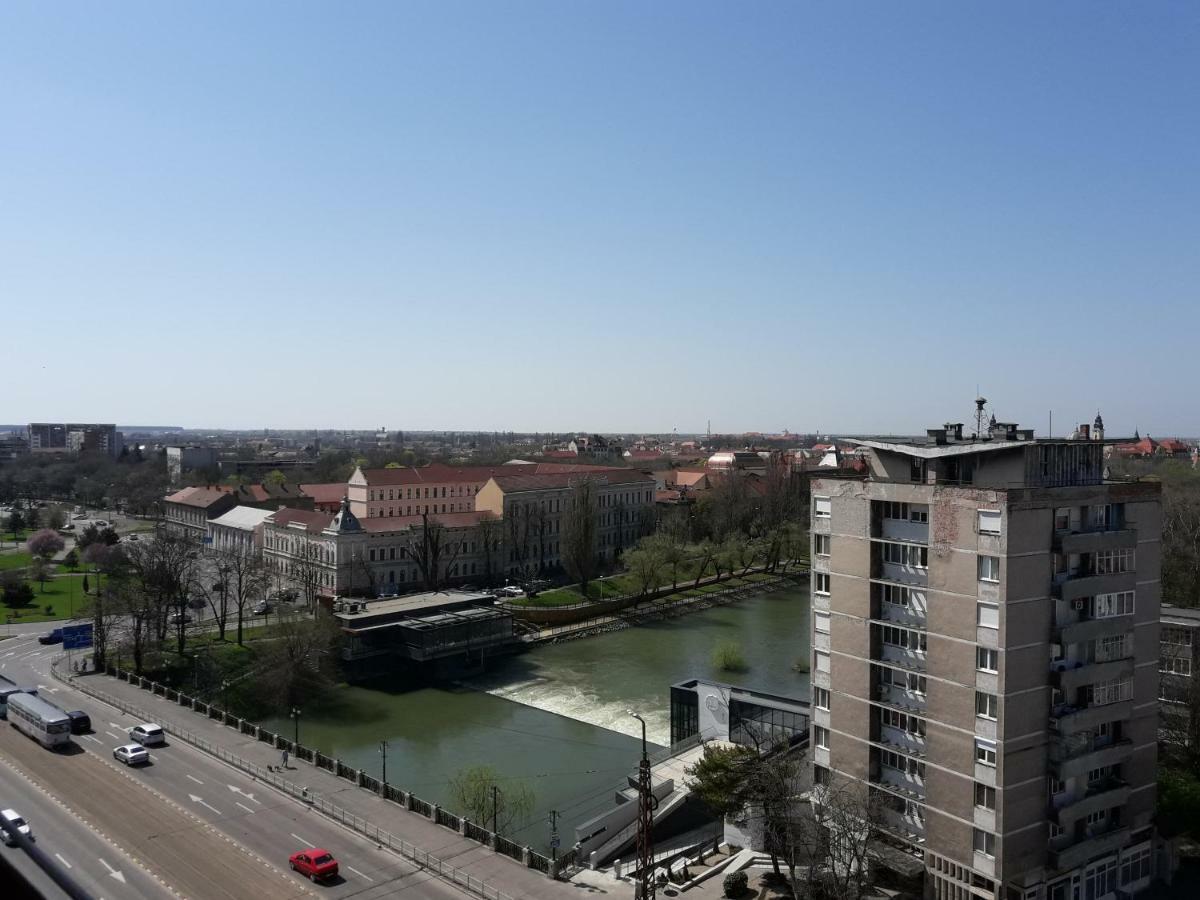 Ana'S Apartment Oradea Exterior photo